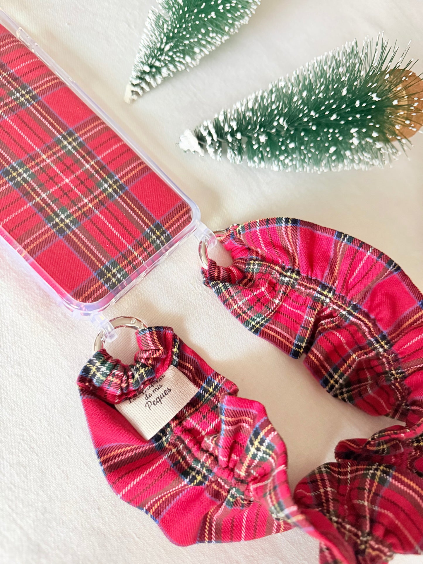 Conjunto Cuelga Movil Rizado Corto Tartan Rojo