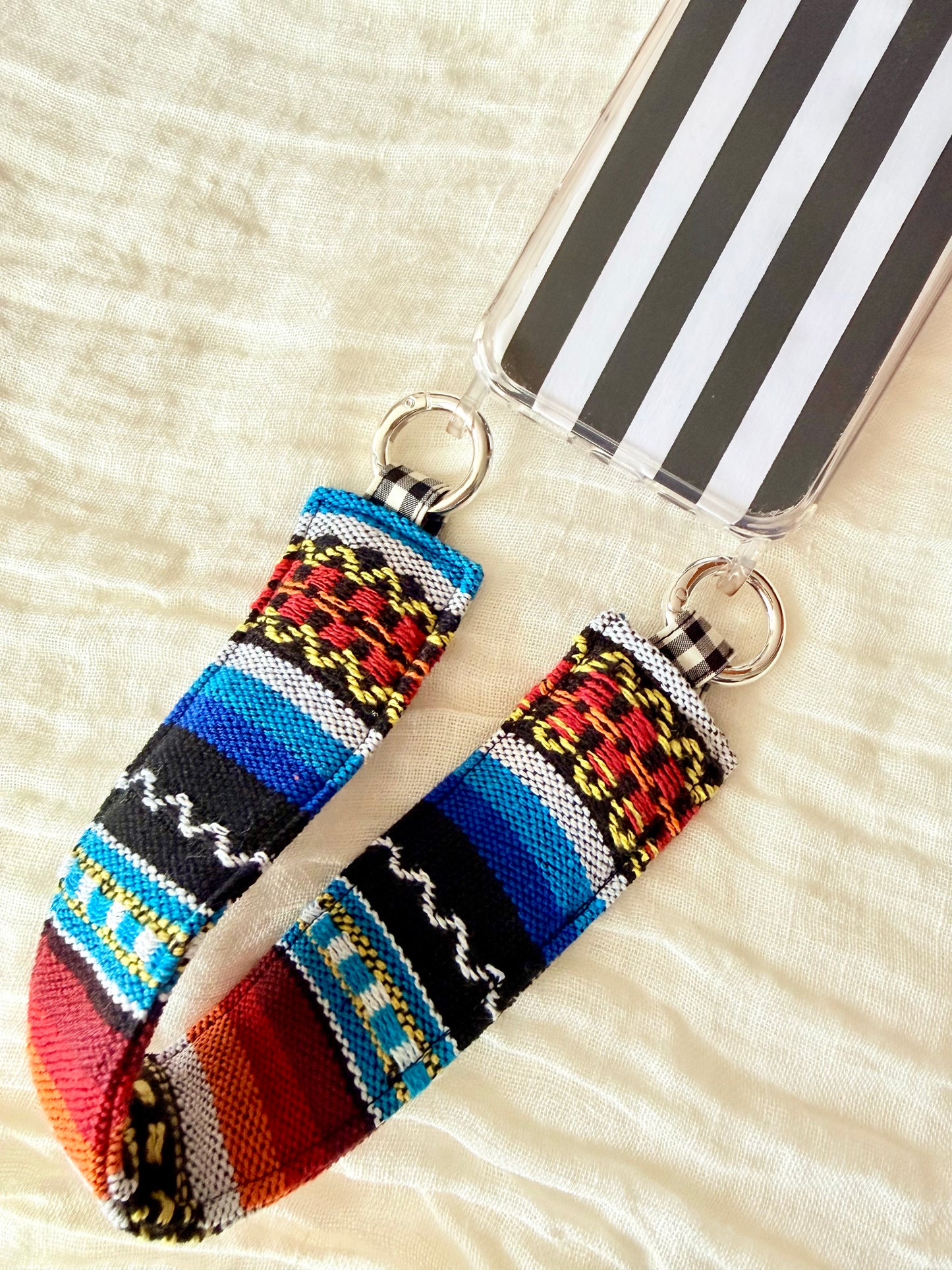Conjunto Cuelga Movil Peru (Funda Rayas Negro)