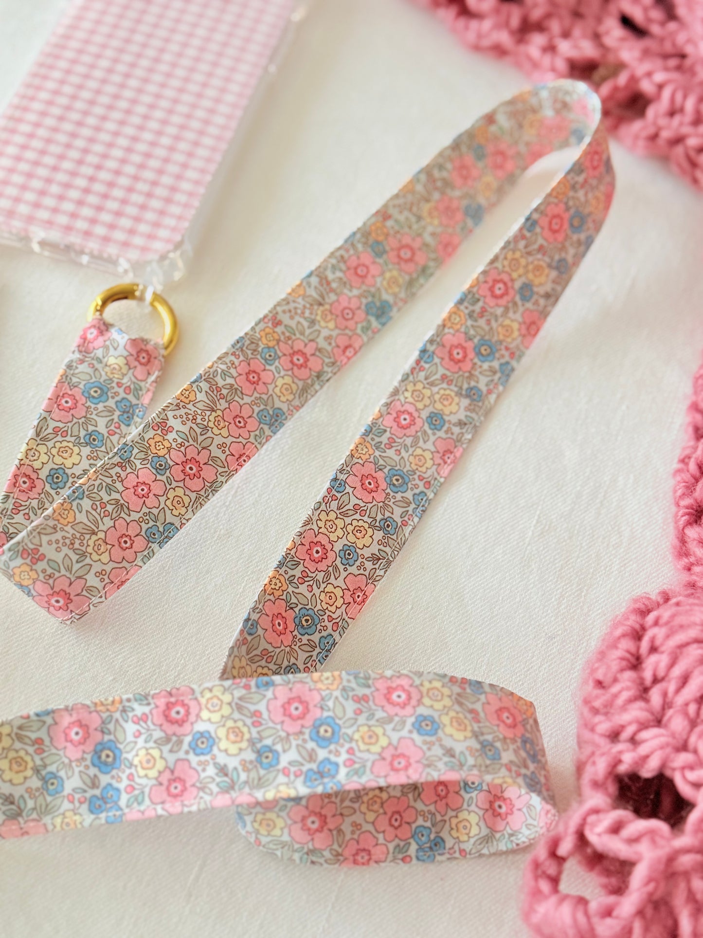 Cuelga Movil Liberty Trastevere y Vichy Rosa