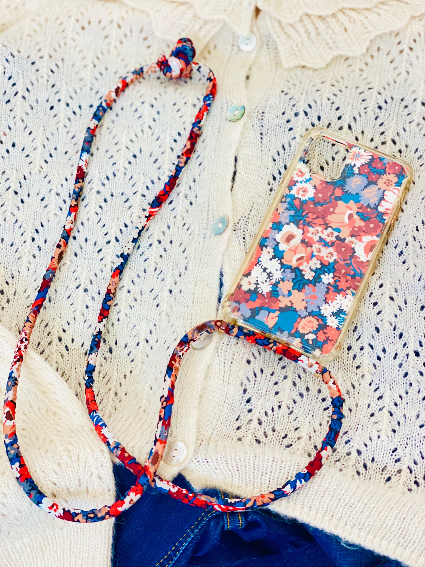 Conjunto Funda Cuelga Movil Liberty Tostado (cordón)