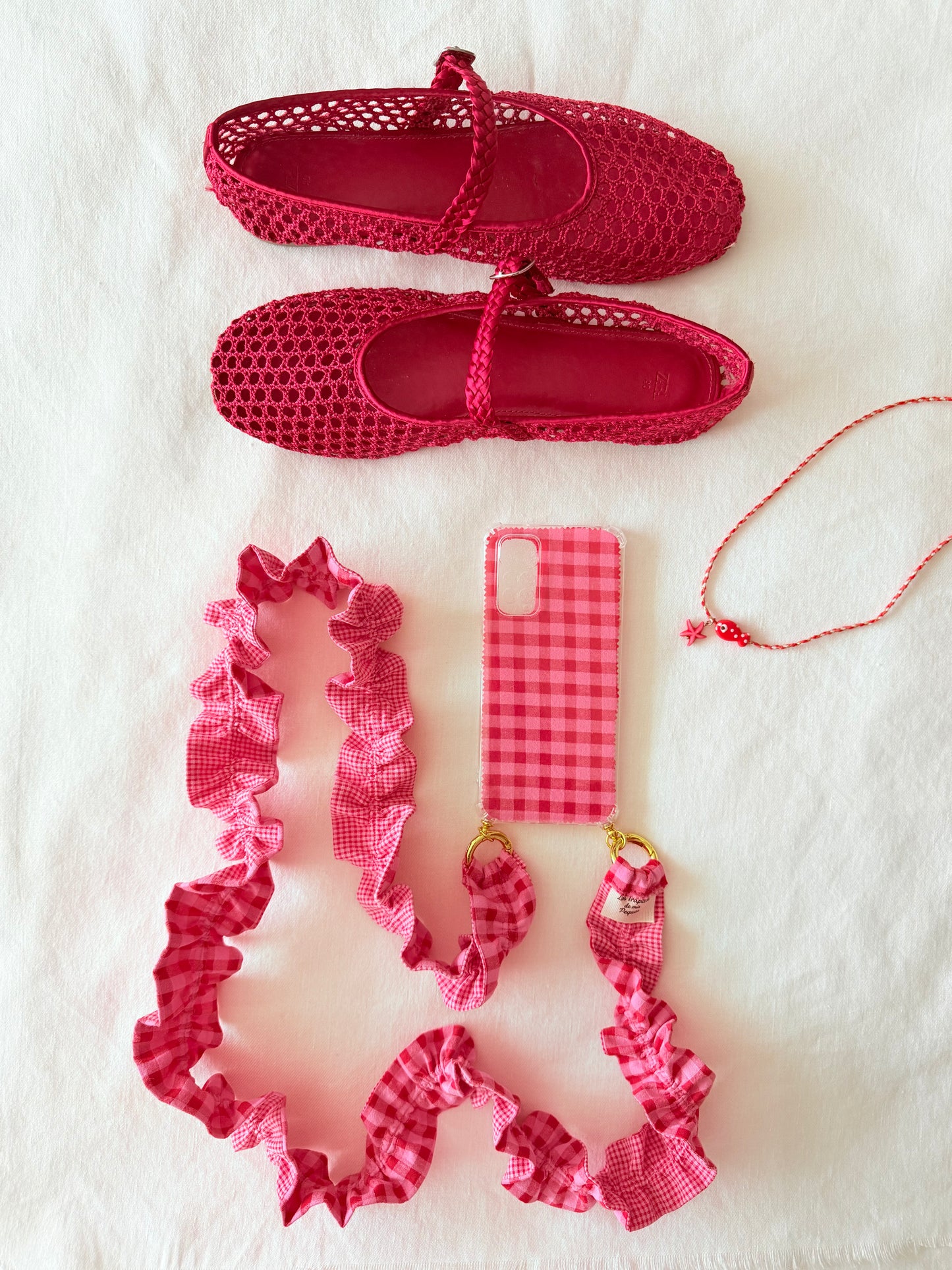 Conjunto Cuelga Movil Rizado Vichy Rojo y Rosa