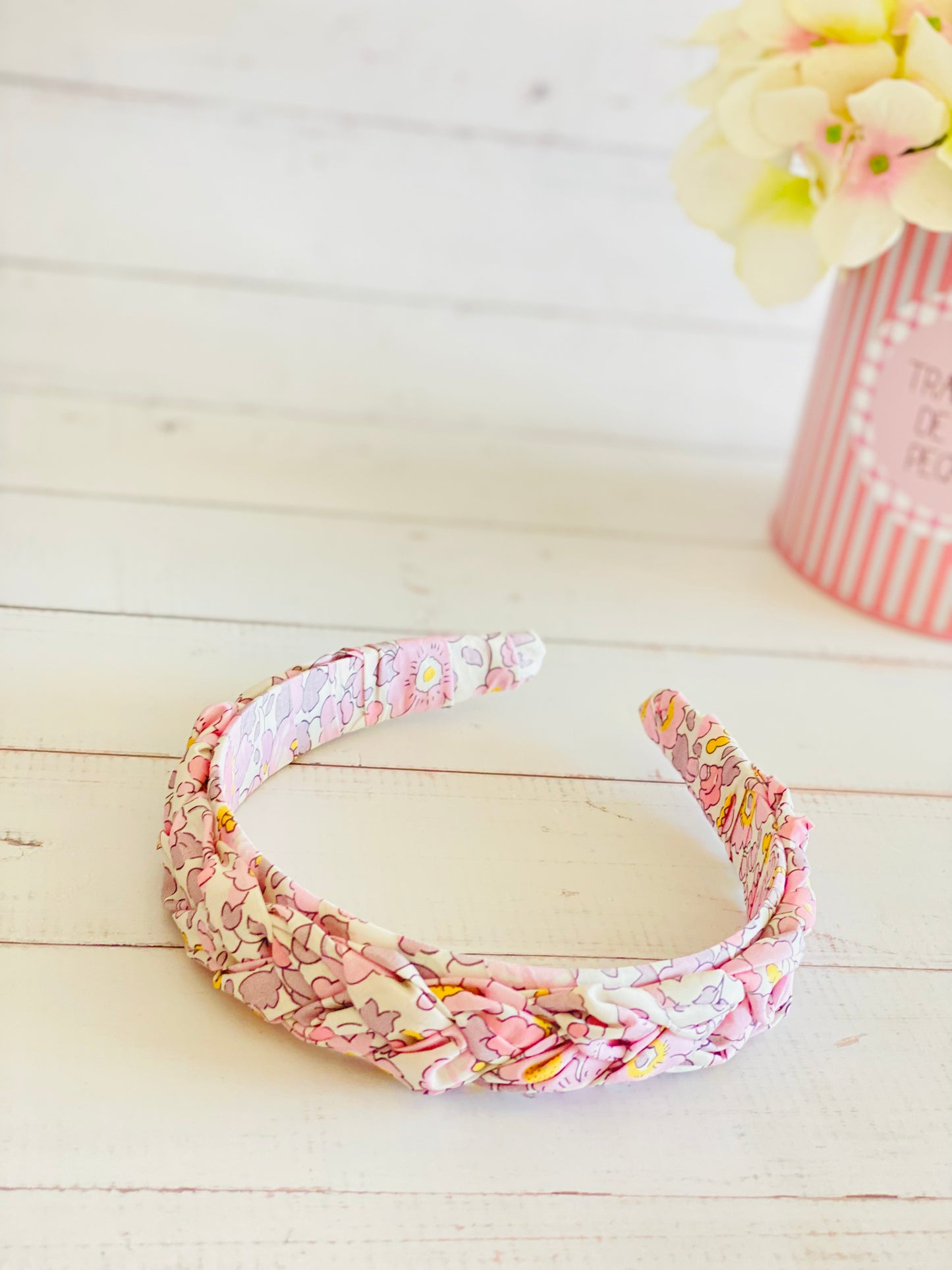 Diadema Trenza Liberty Betsy Rosa Empolvado