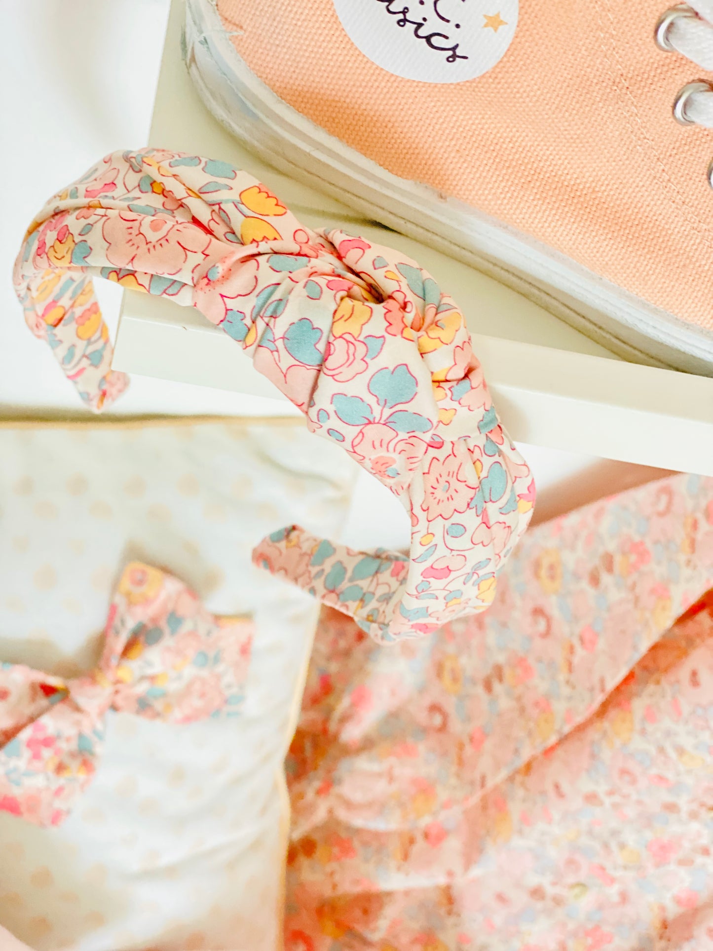 Diadema Nudo Liberty Betsy Amelie